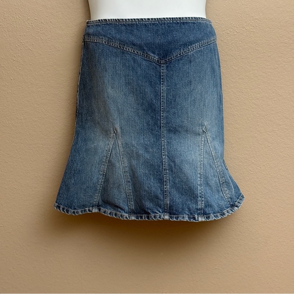 Marc Jacobs Distressed wash Denim Scallop Hem Mini skirt Sz 12 Designer Casual - Picture 1 of 5